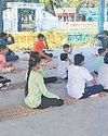 व्यायामशालाओं में करवाया योगाभ्यास13
