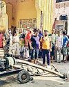 जनस्वास्थ्य विभाग ने गेट के सामने सीवर सफाई के लिए रखा जी का जंजाल बना दो साल से रखा जनरेटर36