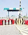 लुदाना के पास स्थित टोल प्लाजा को बंद किया लुदाना के पास स्थित टोल प्लाजा को बंद किया