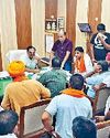 ट्यूबवेल कनेक्शन न मिलने के कारण किसान हताश व परेशान : विक्रम कसाना11