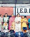 दिव्यांग छात्रों को बांटी टीएलएम किट्स28