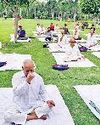 योग शिविर में साधकों को करवाया योगाभ्यास18