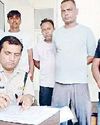 ट्रक की चपेट में आने से बेटी की मौत, मां घायल ट्रक की चपेट में आने से बेटी की मौत, मां घायल