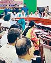 गैरहाजिर अधिकारियों को शीघ्र कारण बताओ नोटिस जारी करने के आदेश16