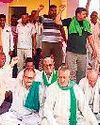 सोहाना गांव में चौथे दिन भी धरना जारी सोहाना गांव में चौथे दिन भी धरना जारी