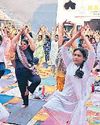 आर्ट ऑफ लिविंग पानीपत चैप्टर ने जनता को करवाया योगाभ्यास मानव शरीर के लिए वरदान है योग : डॉ. कुसुम16