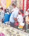 श्रद्धालुओं ने बांटा ठंडा-मीठा जल14