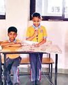 छात्रों ने प्रतियोगिता में पढ़े हिंदी समाचार पत्र छात्रों ने प्रतियोगिता में पढ़े हिंदी समाचार पत्र