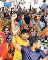 तीसरे दिन भी जारी रही कर्मचारियों की हड़ताल9
