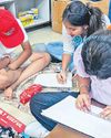 मस्ती के बीच हॉलिडे होमवर्क को पूरा करने में जुटे विद्यार्थी18