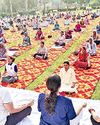 प्रोटोकॉल के तहत करवाया योगाभ्यास14