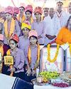 कथा में उत्कृष्ट प्रदर्शन करने वाली बेटियों को किया सम्मानित कथा में उत्कृष्ट प्रदर्शन करने वाली बेटियों को किया सम्मानित