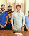 सांसद से मिले खिलाड़ी और कोच, रखी अपनी मांगें सांसद से मिले खिलाड़ी और कोच, रखी अपनी मांगें