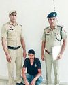 चोरी के मामले में 8 सालों से फरार चल रहा युवक काबू6