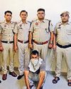 पति ने लिया खौफनाक बदला: पत्नी पर 11 बार किया चाकू से प्रहार लिव-इन में रह रही पत्नी व उसके प्रेमी का हत्यारा पति गिरफ्तार3