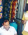 नपा ने पॉलीथिन बेचने वालों के काटे चालान3