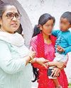 पुलिस ने 3 साल के मासूम को परिजनों से मिलाया0