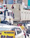 सड़क पर वाहन खड़ा किया तो पुलिस करेगी चालान कस्बे की सड़कों से अतिक्रमण हटाने के लिए नगर पालिका सुस्ती बरत रही1
