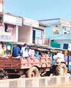 अकुशल दौड़ा रहे ट्रैक्टर ट्राली ढोई जा रही हैं सवारियां16