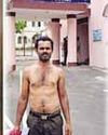 युवक की बेरहमी से पिटाई करने वाले 2 पुलिस आरक्षक निलंबित युवक की बेरहमी से पिटाई करने वाले 2 पुलिस आरक्षक निलंबित