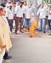 अघोषित बिजली कटौती को लेकर कांग्रेस ने किया प्रदर्शन सरकार के खिलाफ की नारेबाजी, जलाया पुतला14