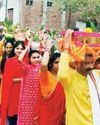 पंच कुण्डीय श्रीरूद्र महायज्ञ के पूर्व निकाली गई ग्राम सहावन में भव्य कलश शोभा यात्रा6