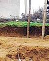 बाहरी लोगों द्वारा नगर की शासकीय भूमि पर कब्जा करते हुए झोपड़ी बेचने का किया जा रहा गोरखधंधा, प्रशासन बना अनजान बाहरी लोगों द्वारा नगर की शासकीय भूमि पर कब्जा करते हुए झोपड़ी बेचने का किया जा रहा गोरखधंधा, प्रशासन बना अनजान6