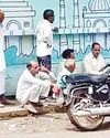 मां के प्यार से उपेक्षित युवती ने कर ली आत्महत्या10
