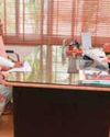 नाना ने सौंसर की समस्याओं को लेकर पालक मंत्री से की भेंट नाना ने सौंसर की समस्याओं को लेकर पालक मंत्री से की भेंट