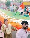 बस स्टैंड में गूंजे देशभक्ति के स्वर, पाकिस्तान मुर्दाबाद के लगे नारे सेना के सम्मान में शहर में निकली तिरंगा यात्रा बस स्टैंड में गूंजे देशभक्ति के स्वर, पाकिस्तान मुर्दाबाद के लगे नारे सेना के सम्मान में शहर में निकली तिरंगा यात्रा