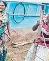 75 साल की बुजुर्ग महिला के घर पर दबंगों ने किया कब्जा21