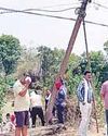 यात्री बस ने तोड़ा विद्युत पोल, वार्ड क्रमांक 3 की एक कॉलोनी में पूरी रात पसरा रहा अंधेरा6