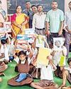 रक्तदान महादान सेवा समिति ने स्कूल में बच्चों को वितरित की शिक्षण सामग्री18