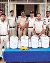 अवैध शराब की तस्करी कर रहे युवक पुलिस ने धर दबोचा17