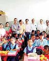 जिला शिक्षा अधिकारी के स्टॉफ द्वारा 11 सेट डेस्क गिफ्ट14