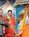 सेना प्रमुख जनरल उपेंद्र द्विवेदी चित्रकूट पहुंचे, कांच मंदिर में जगदगुरु रामभद्राचार्य से की मुलाकात1