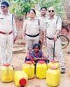 आबकारी टीम ने की अवैध मदिरा के विरुद्ध कार्रवाई13