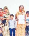 जमीन विवाद में पुलिस की मौजूदगी में महिला और वृद्ध सास से मारपीट, एसपी कार्यालय में शिकायत7