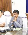 बाढ प्रभावित सड़कों के रपटों पर वार्निंग साइन बोर्ड और रस्सी लगायेंः कलेक्टर2