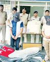बिजुरी पुलिस ने अवैध शराब का परिवहन करने वाले के विरुद्ध की कार्यवाही बिजुरी पुलिस ने अवैध शराब का परिवहन करने वाले के विरुद्ध की कार्यवाही3