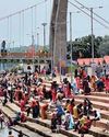 एकादशी पर श्रद्धालुओं ने पवित्र नर्मदा में किया स्नान एकादशी पर श्रद्धालुओं ने पवित्र नर्मदा में किया स्नान12