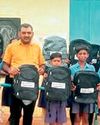 कारितास इंडिया के सौजन्य से आयोजित हुआ कार्यक्रम शिक्षा की ओर एक कदम, छड़िया स्कूल में बच्चों को बांटे गए स्कूल बैग9