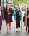 Women news readers settle 'age bias' row Women news readers settle 'age bias' row