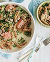 Pasta with salmon & peas Pasta with salmon & peas