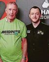 ALLEN GIVES FAN A LUCKY BREAK WITH HIS 147 ALLEN GIVES FAN A LUCKY BREAK WITH HIS 147