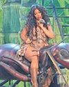 Dad asked 'giggling' SZA if she was going to her gig!9