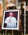 World pays tribute to Pope9