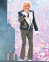 Sir Rod Stewart joined by trio of veteran superstars on stage8