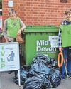 Volunteers help keep town clean and tidy1