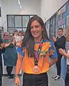 School's cheers for marathon teacher2